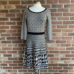 Nina Leonard Black & Cream Fit & Flare Dress Small